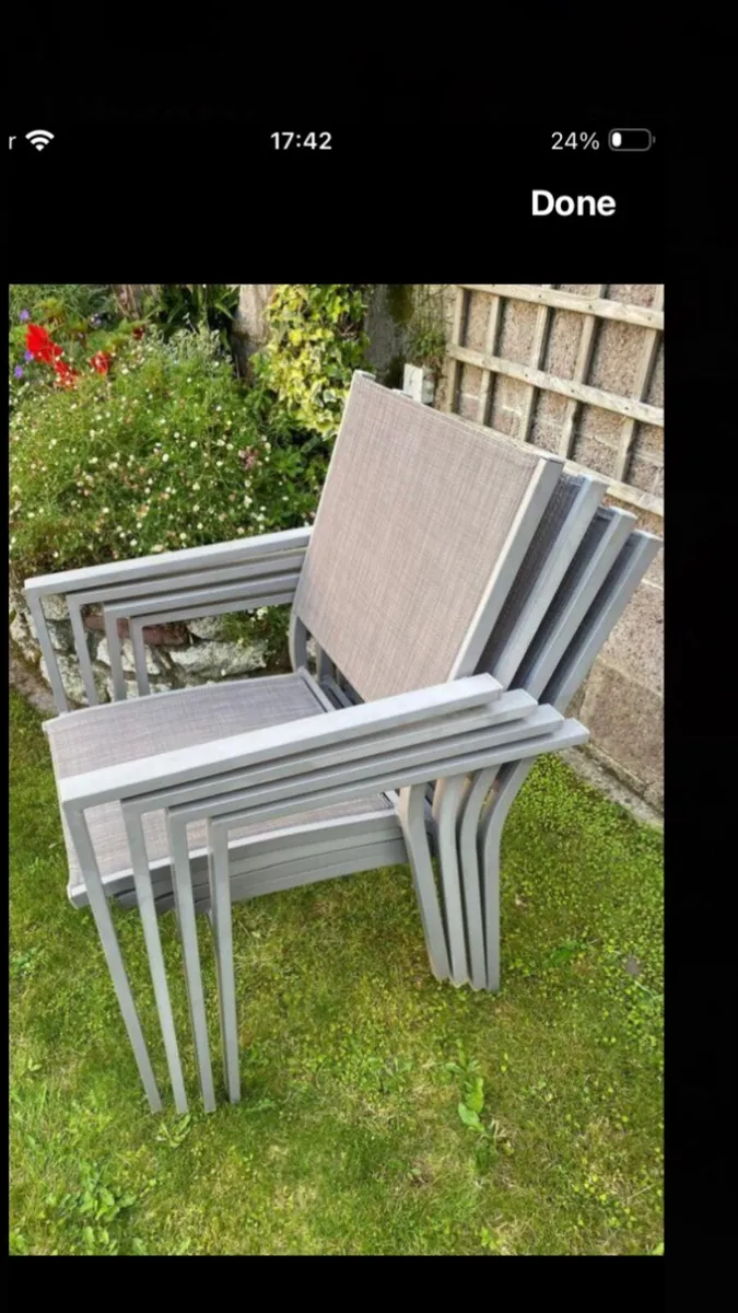 Garden table and chairs - Image 2