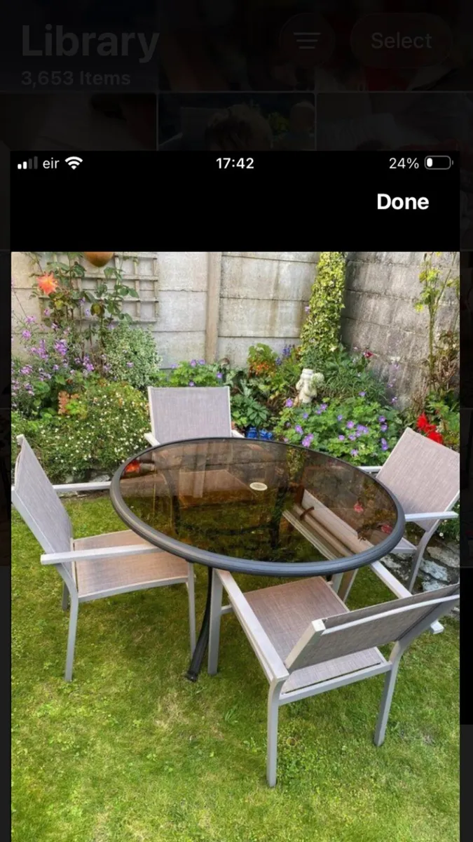 Garden table and chairs - Image 1