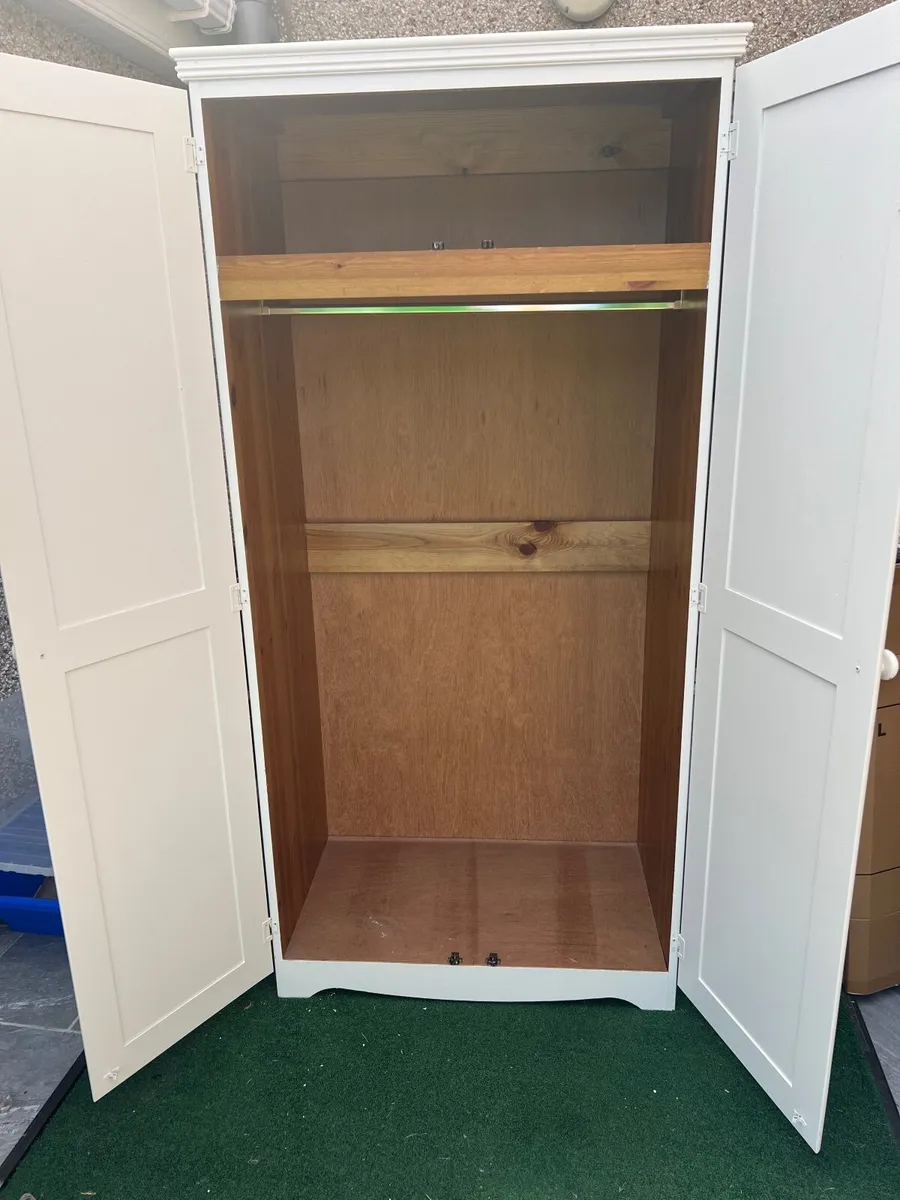 Wardrobe - Image 2