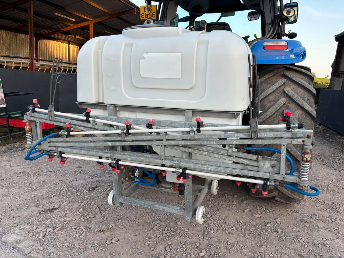 Agrional 600 litre sprayer - Image 1