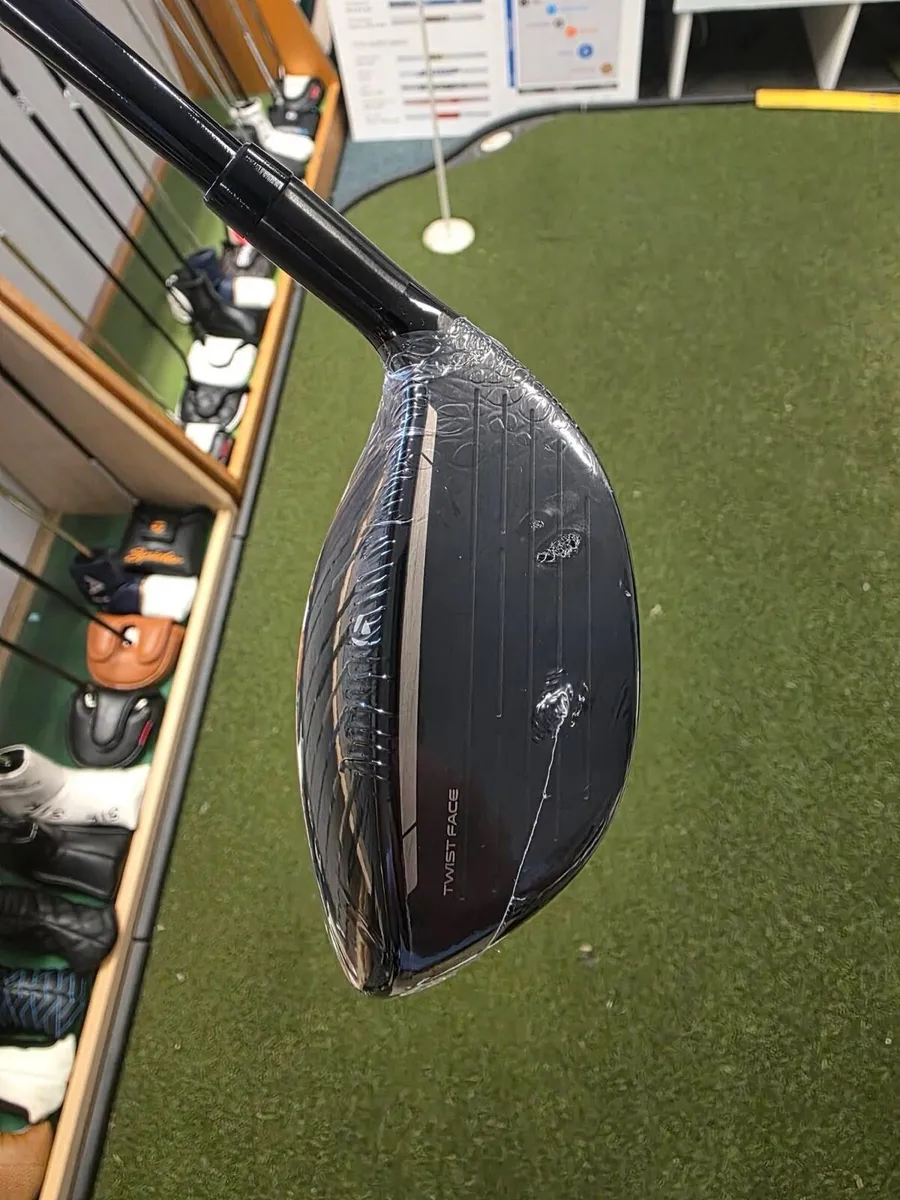 Brand New Taylormade Qi10 7 Wood - Image 4