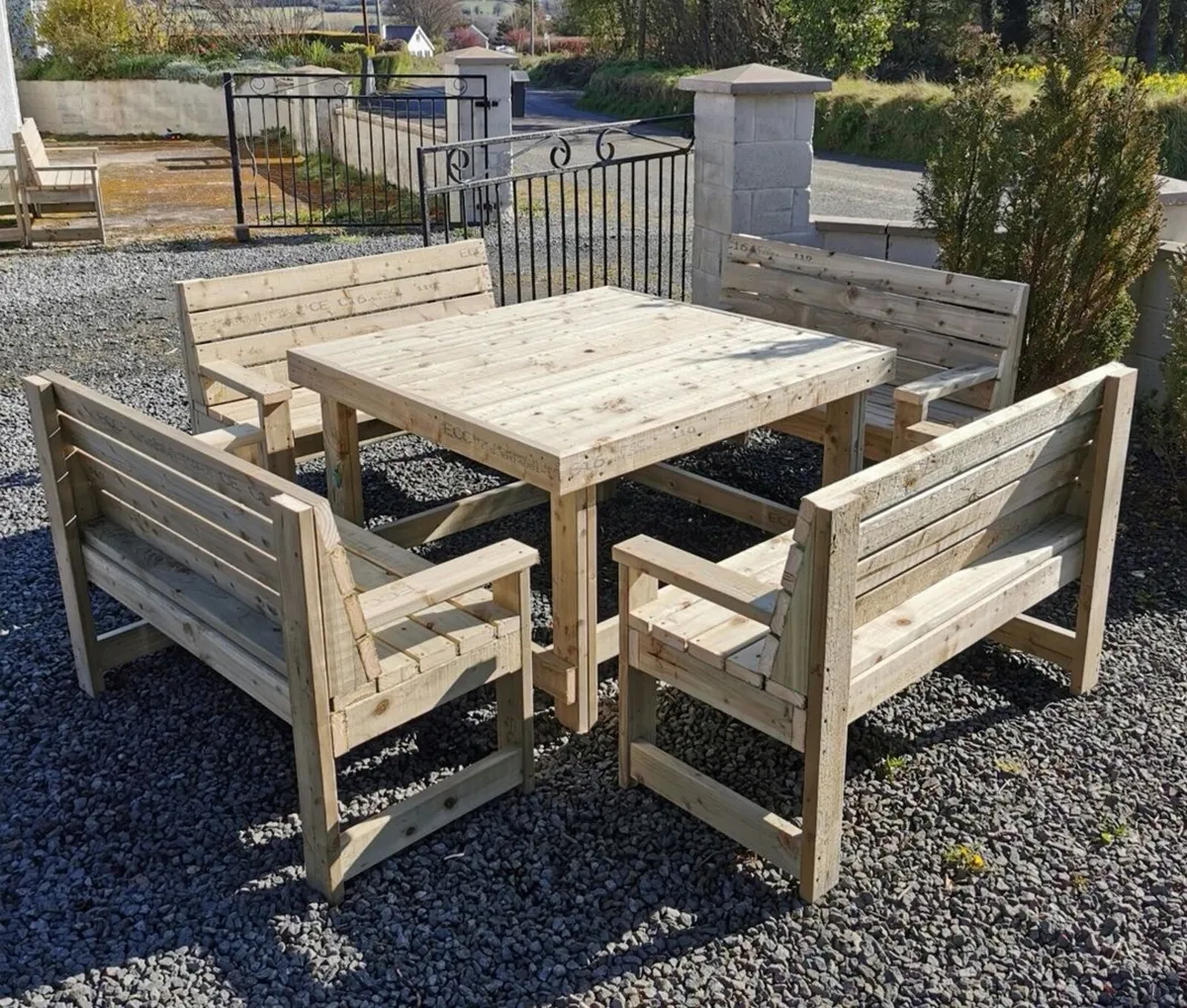Garden furniture - Image 1
