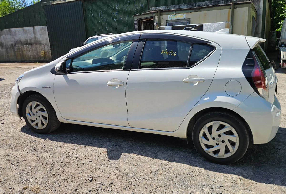 Toyota Aqua 2015 1.5petrol Hybrid Automatic - Image 3