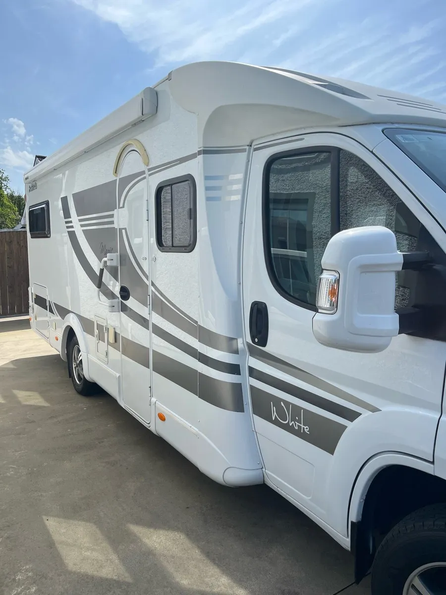 Motorhome - Image 4