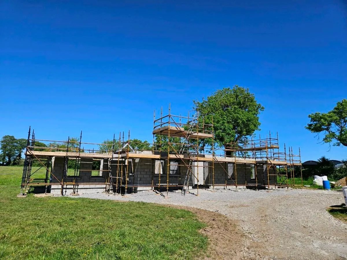 Scaffolders available - Image 2