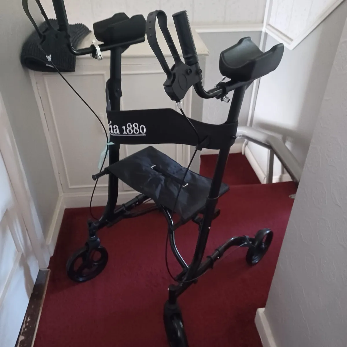 Upright rollator with forearm support - Image 1