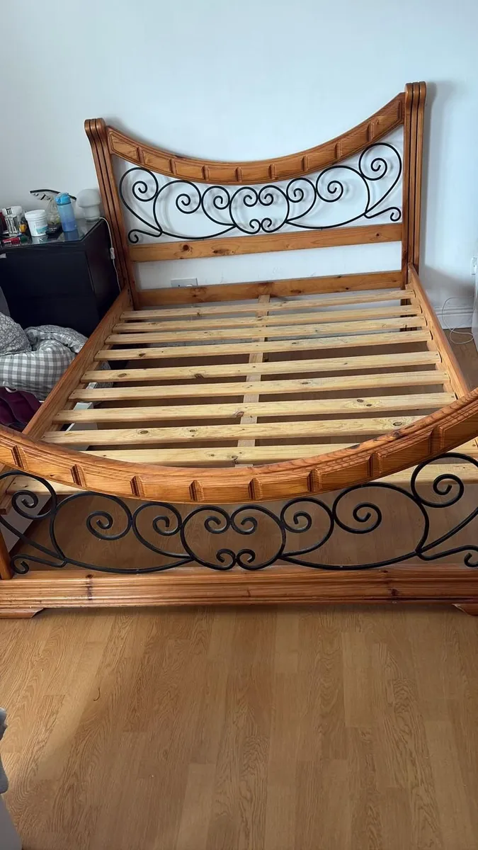 Free Bed frame