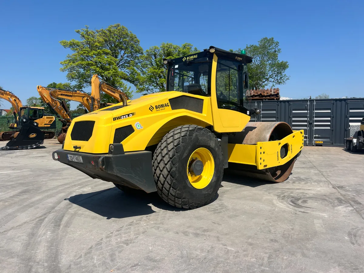 2022 Bomag BW213D-5 PL Roller - Image 4
