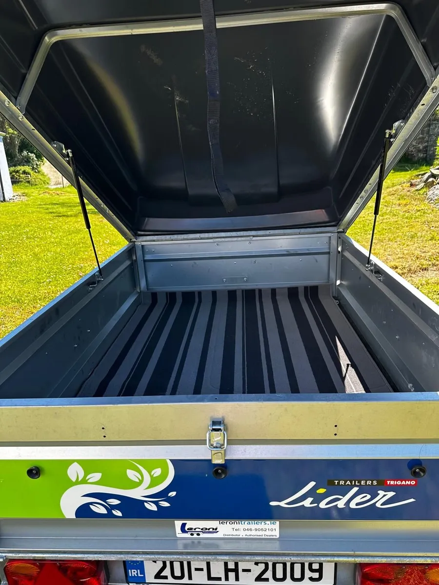 Camping Trailer - Image 2