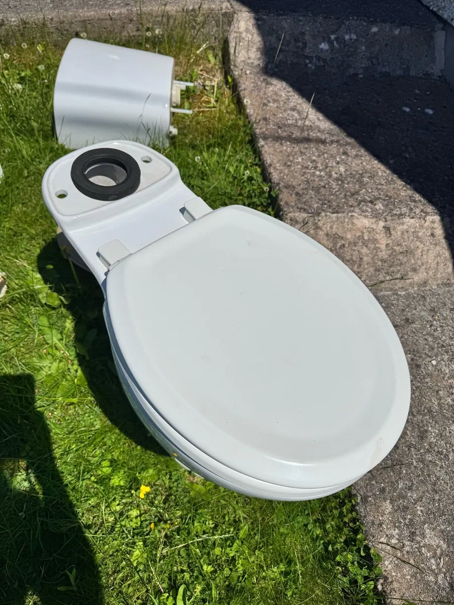Toilet - Image 1
