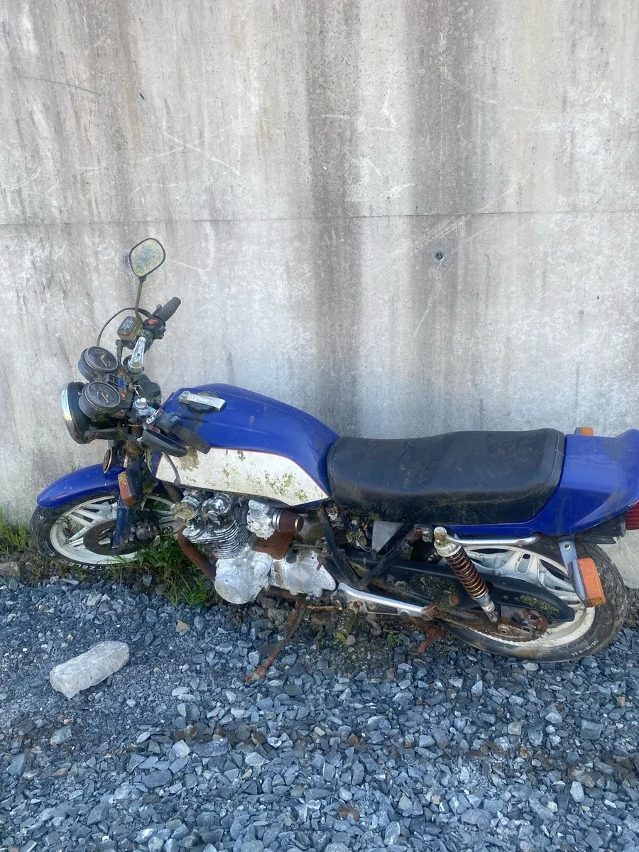 Honda cb900 for parts or repair - Image 3
