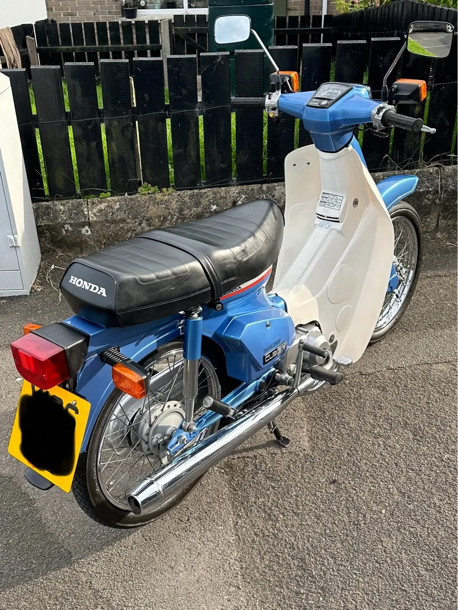 1985 Honda C90 Cub - Image 2