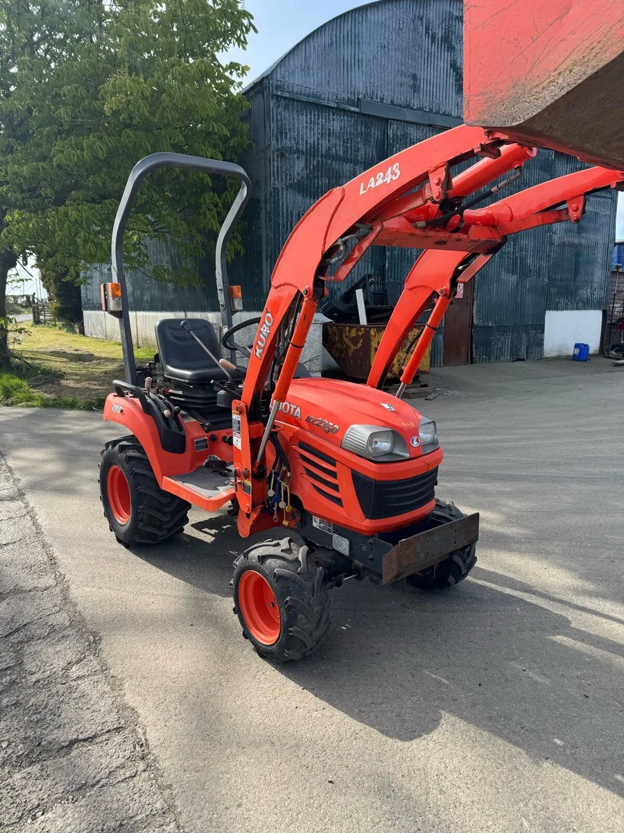 Kubota Compact Tractor - Image 2