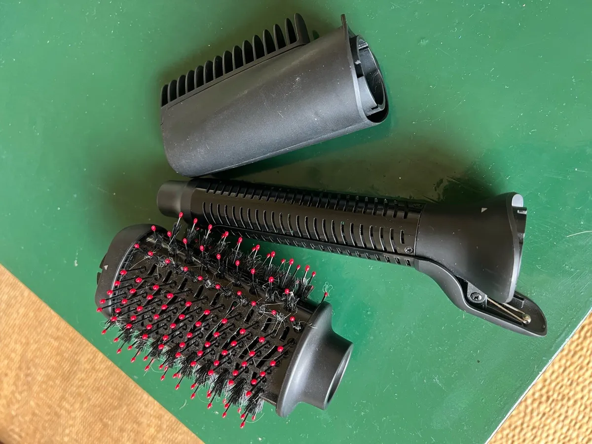 Revlon hair dryer - Image 2