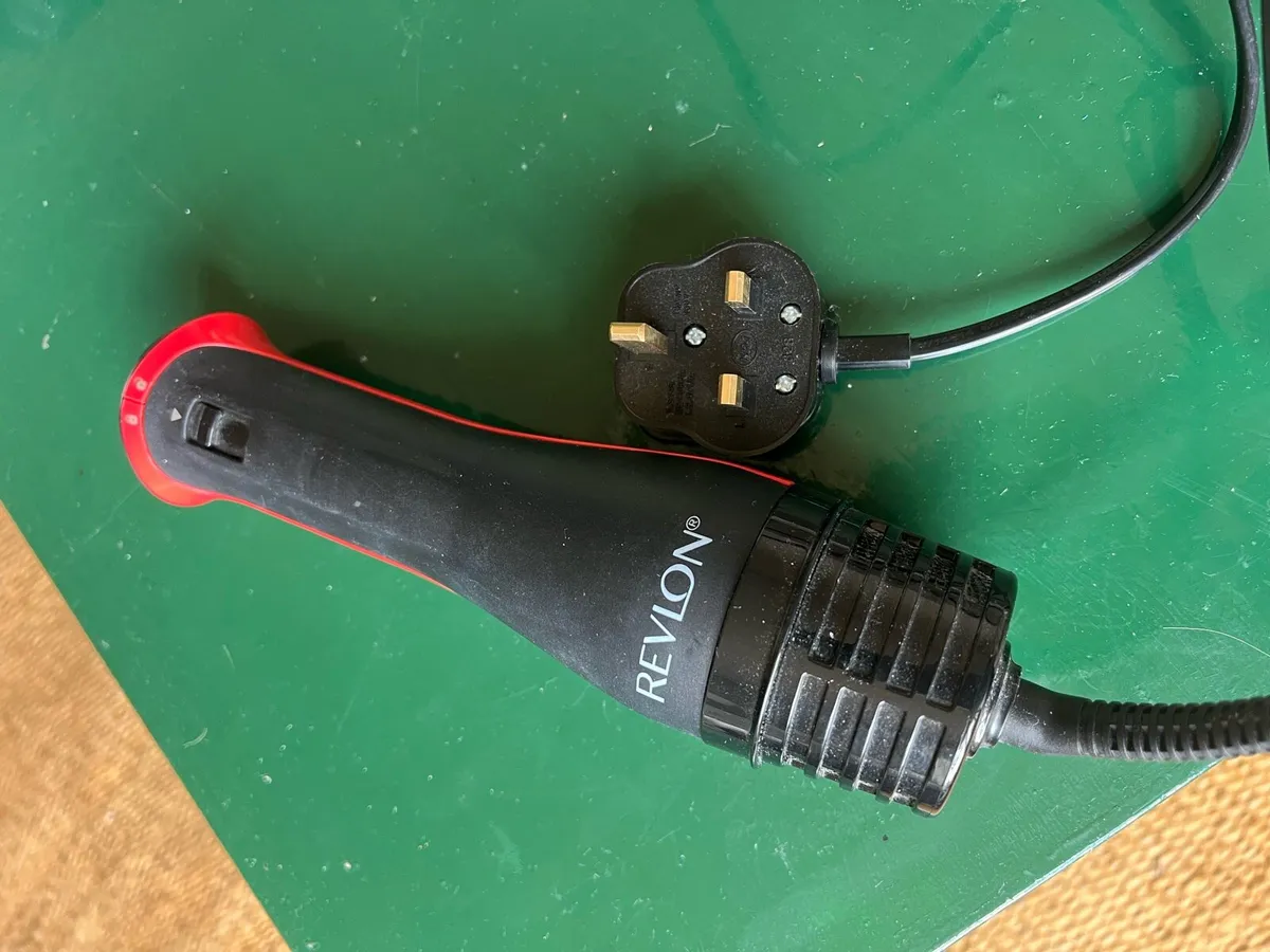 Revlon hair dryer - Image 3