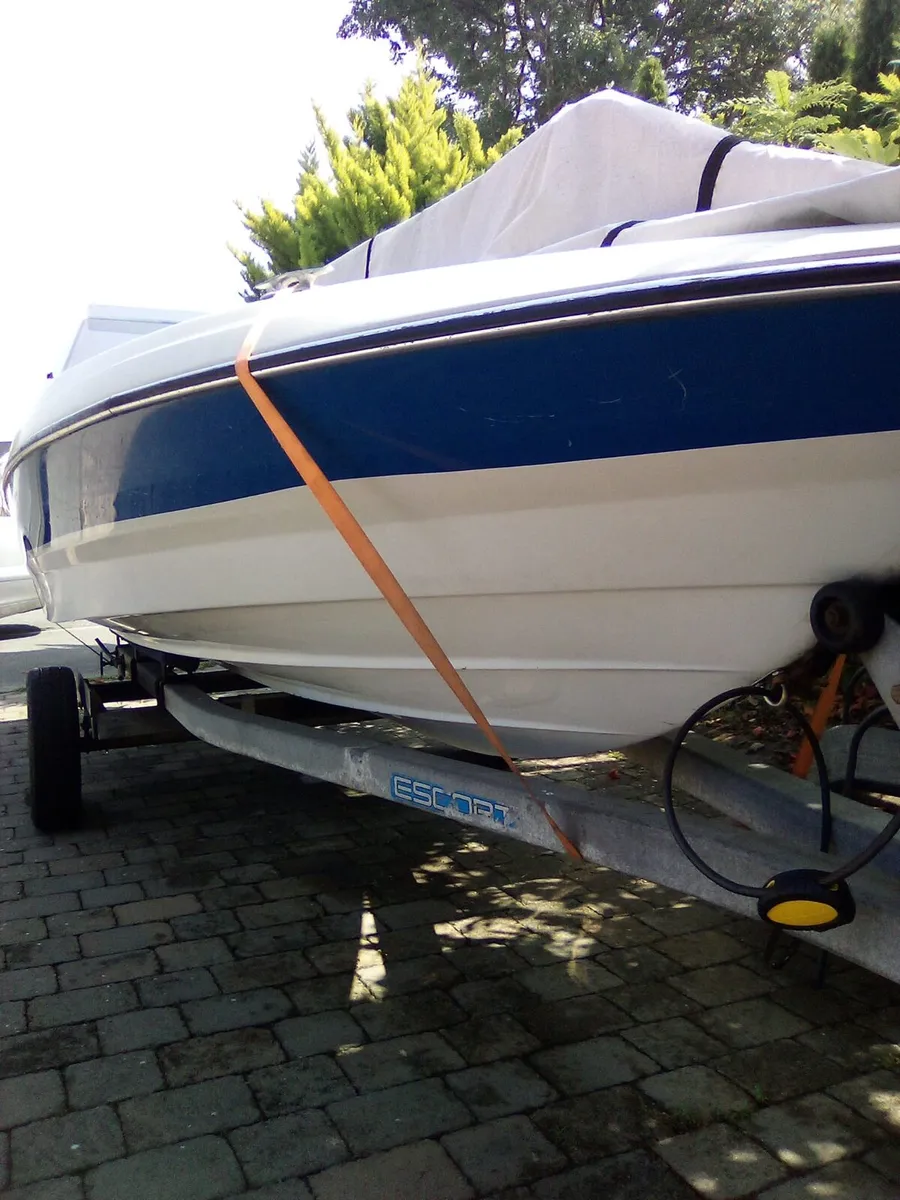 Boat Bayliner Bowrider Capri 1500 - Image 4