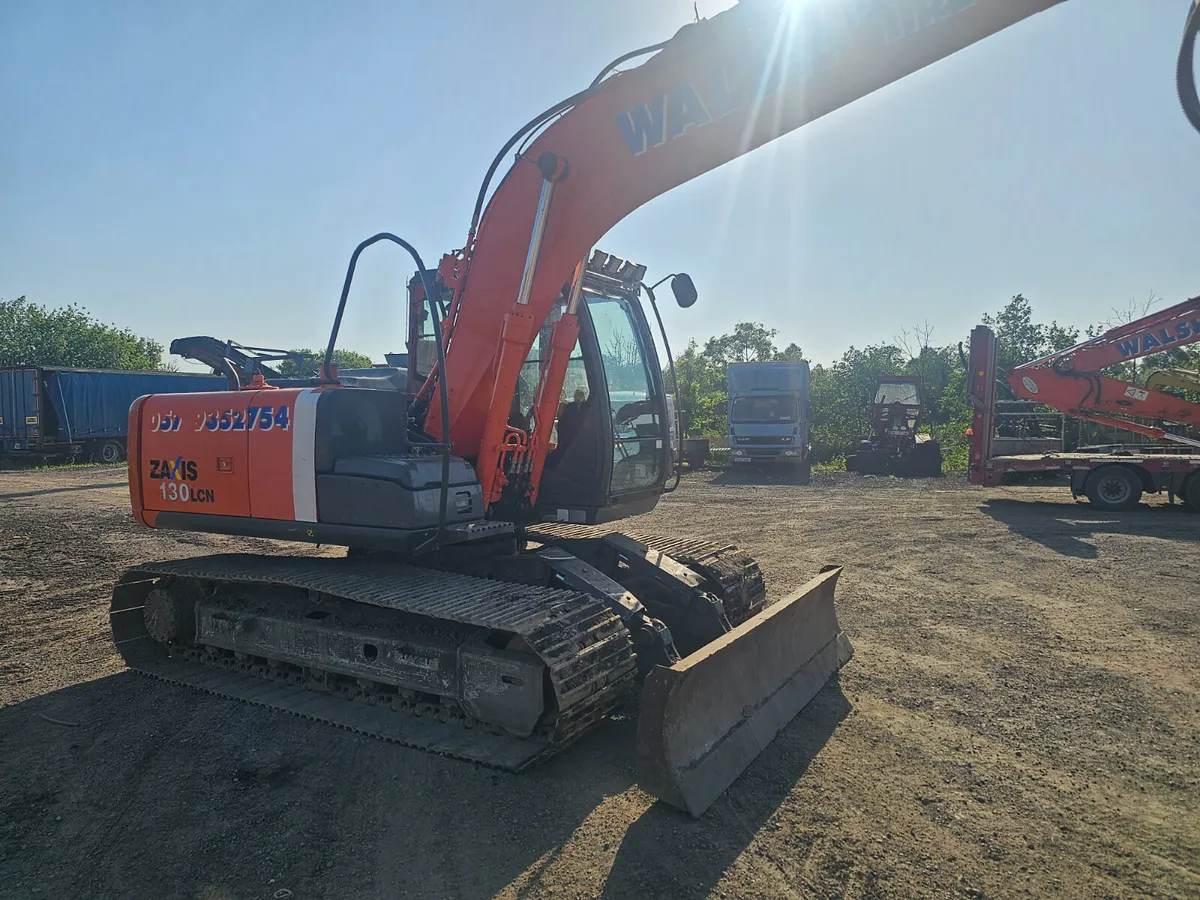 Hitachi 130-3     6500hrs - Image 4