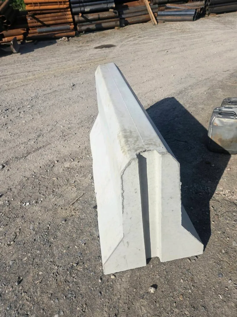 Road barrier - Image 3