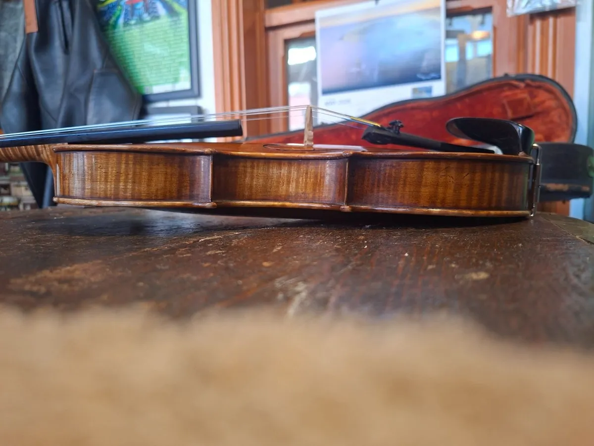 Violin - Image 3