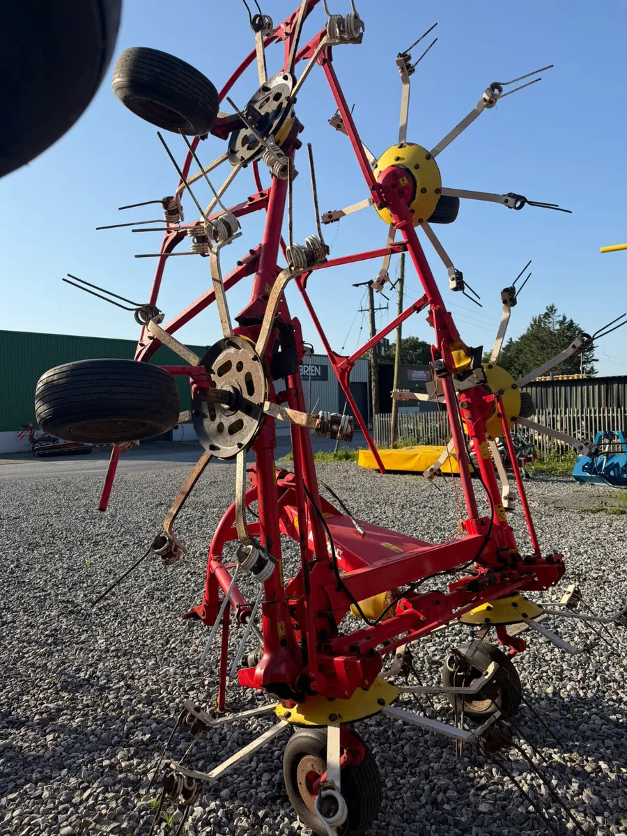 Pottinger HIT 800 6 rotor Tedder - Image 3