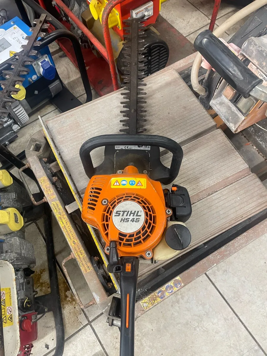 Hedge trimmer - Image 1