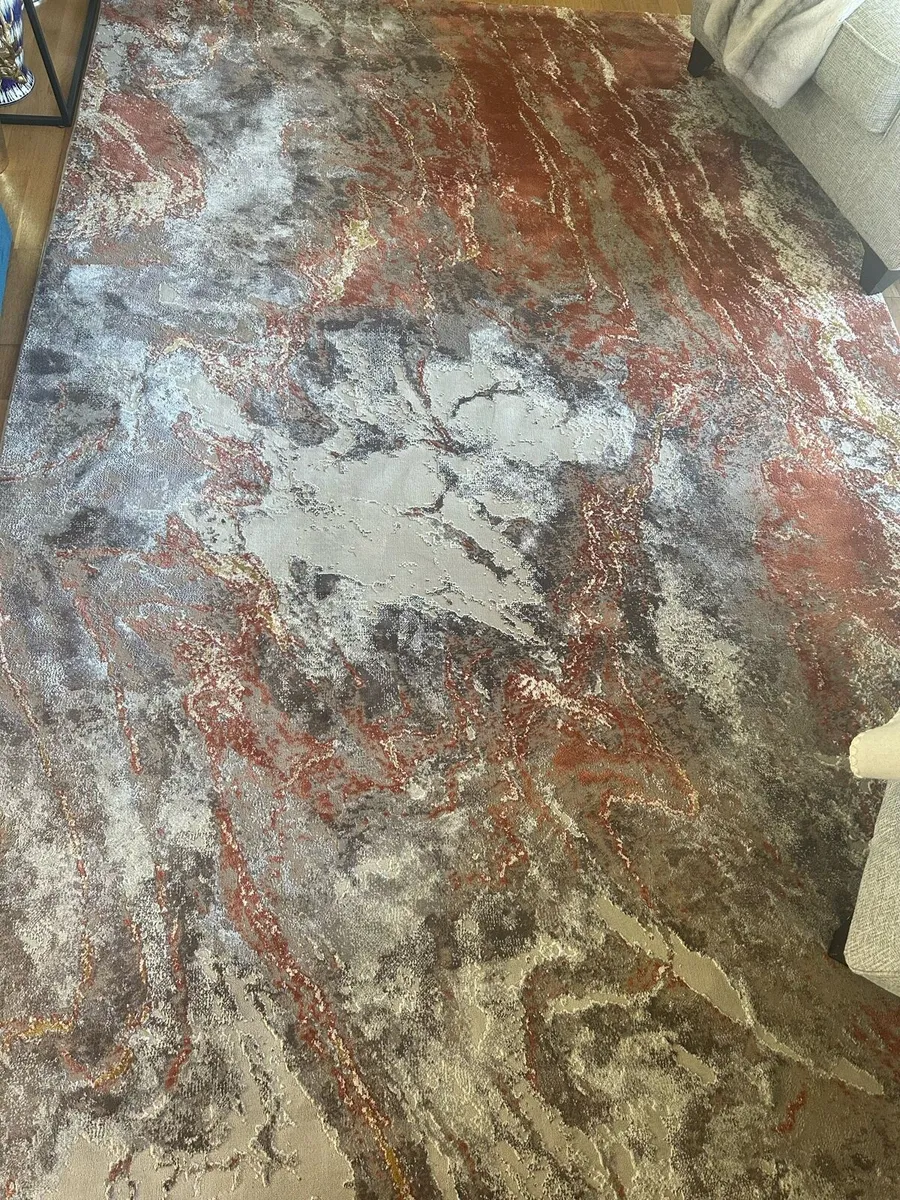 Large Rug 200x290cm - Image 1