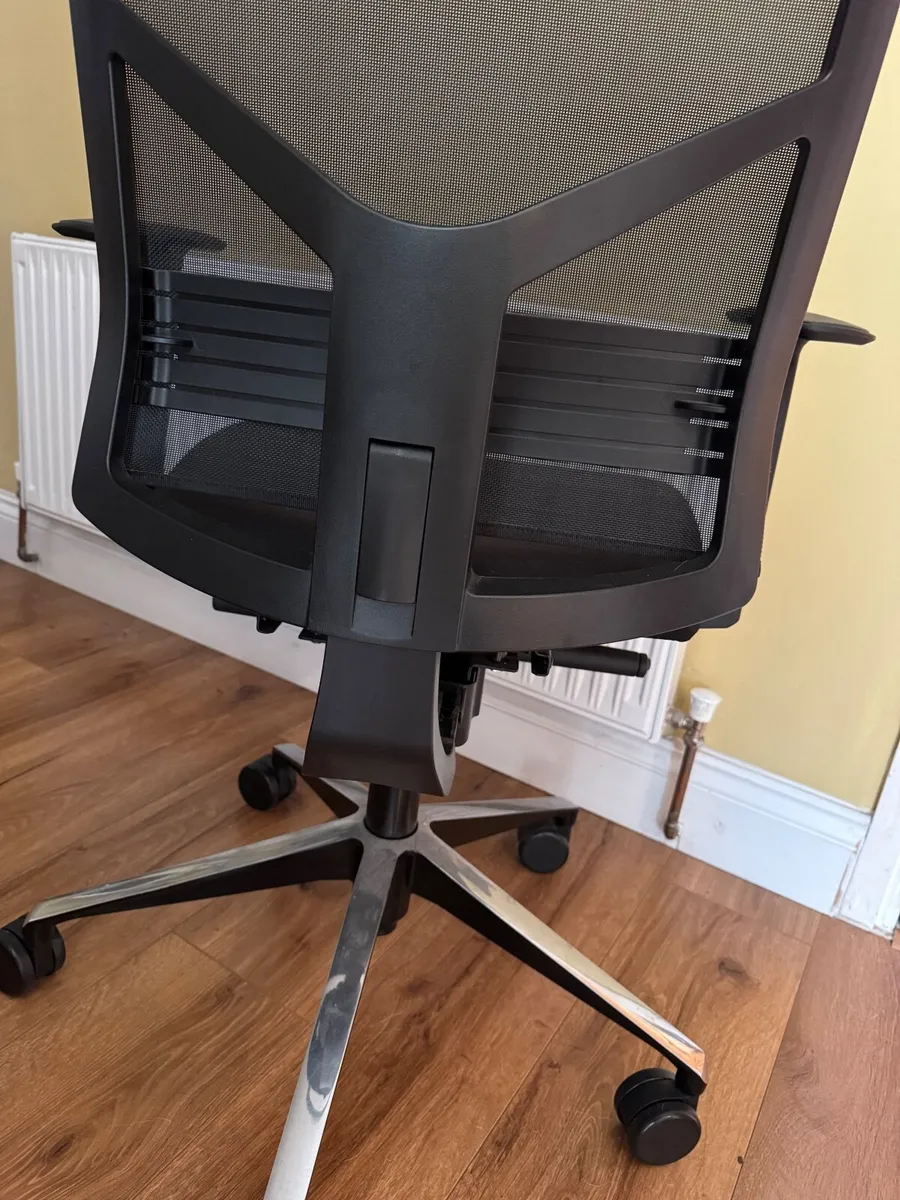 Office chair - Image 3