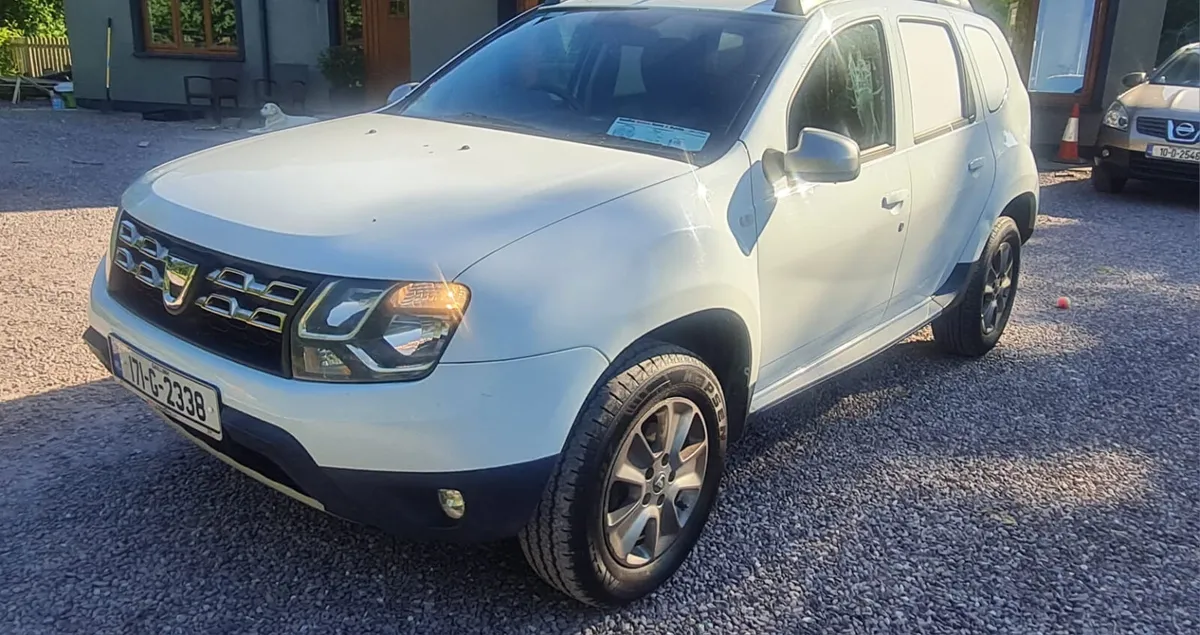 2017 Dacia Duster 4X4 - Image 2