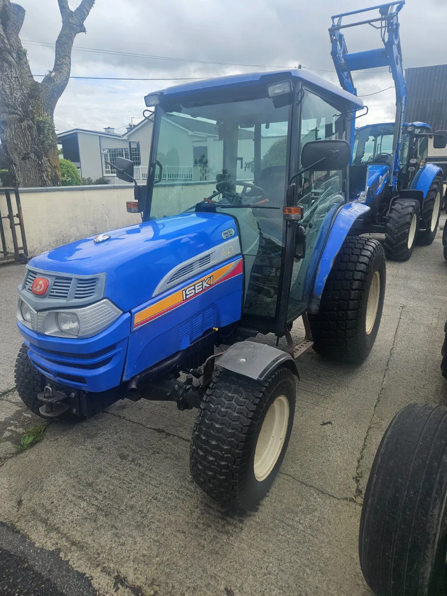 Iseki compact tractor - Image 3