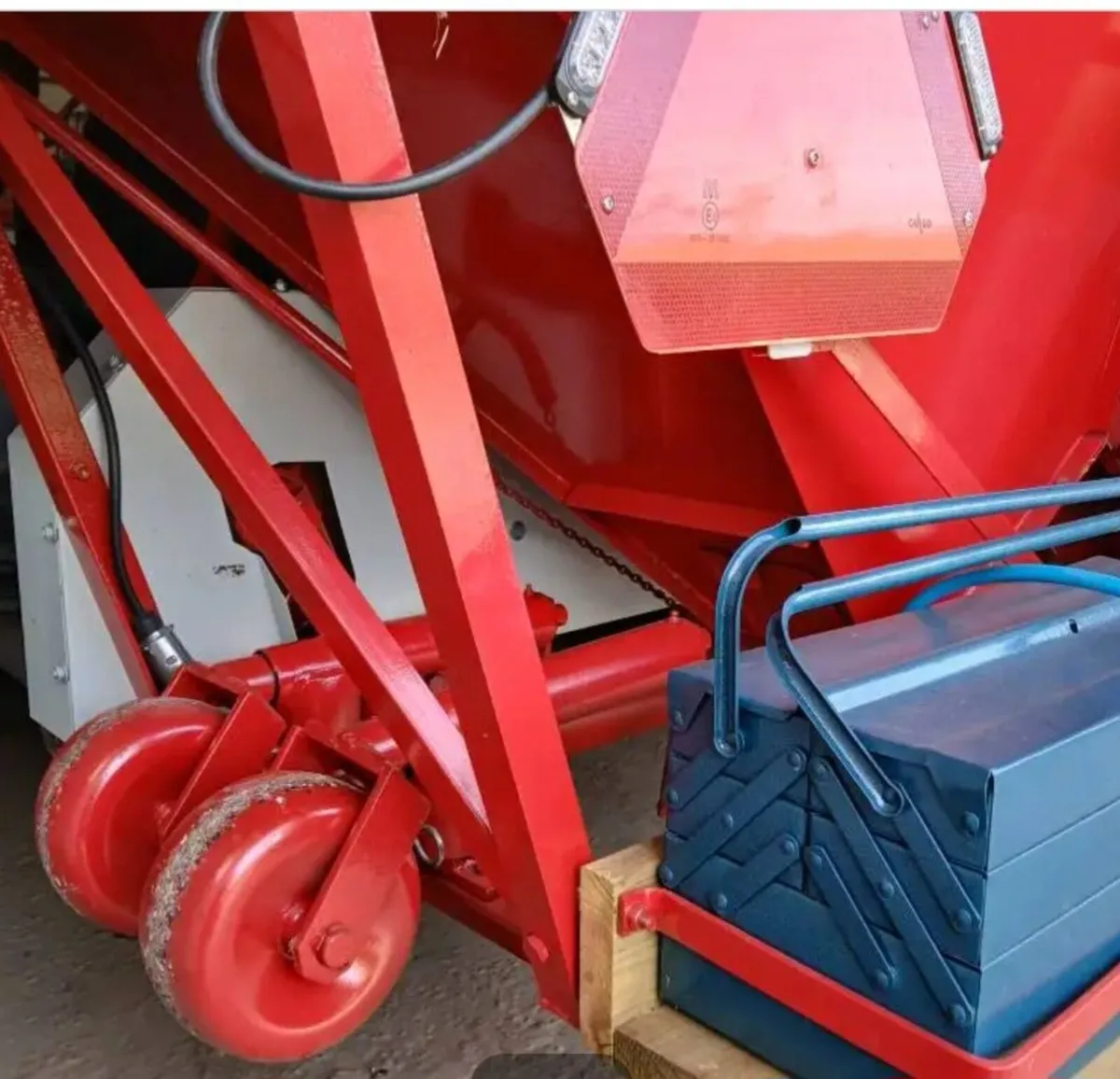 Massey ferguson 135/ JF ms70 combine - Image 2