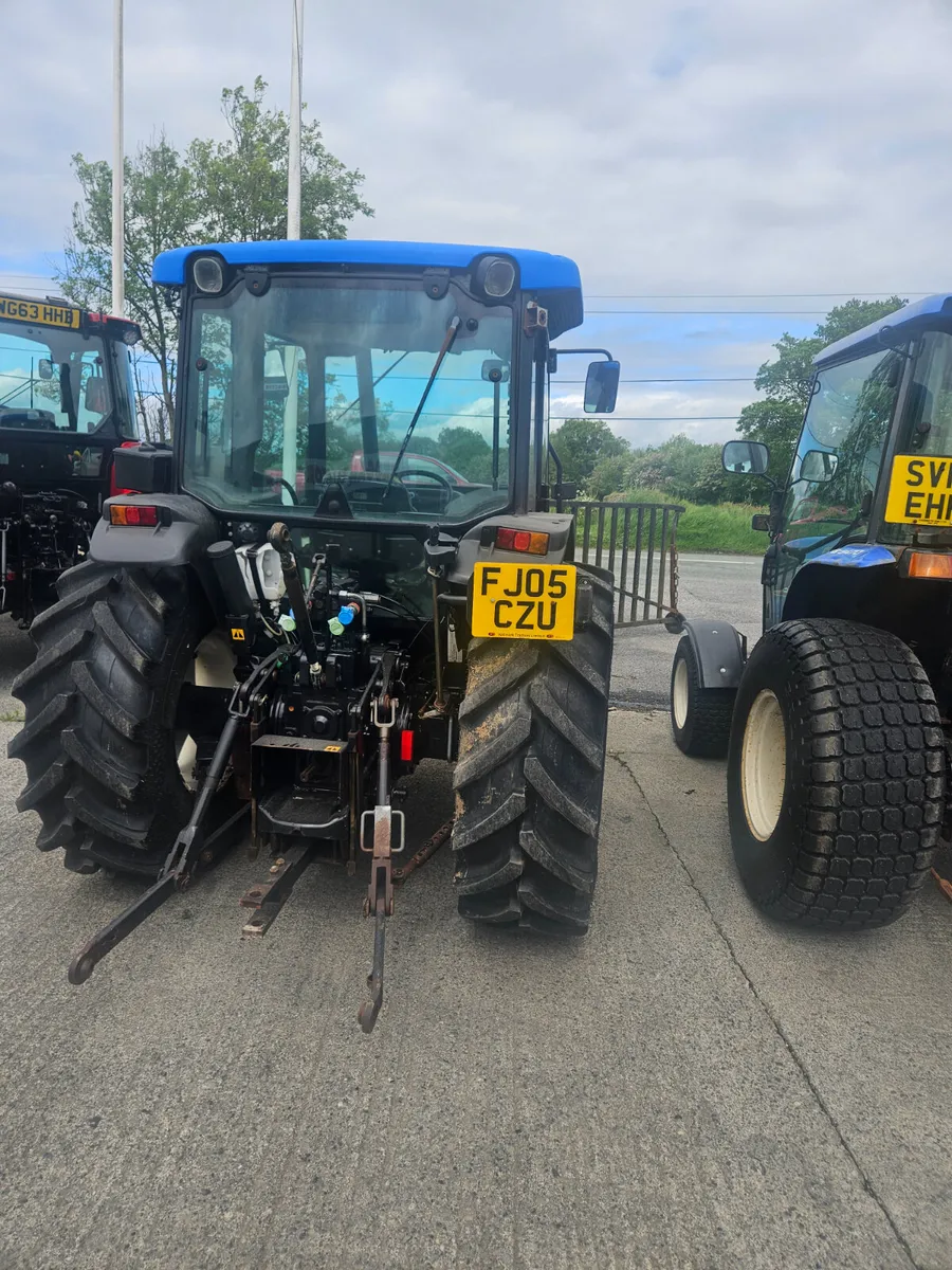 New holland 60hp - Image 4