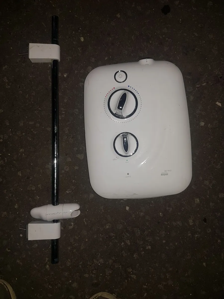 Electric shower - Image 2