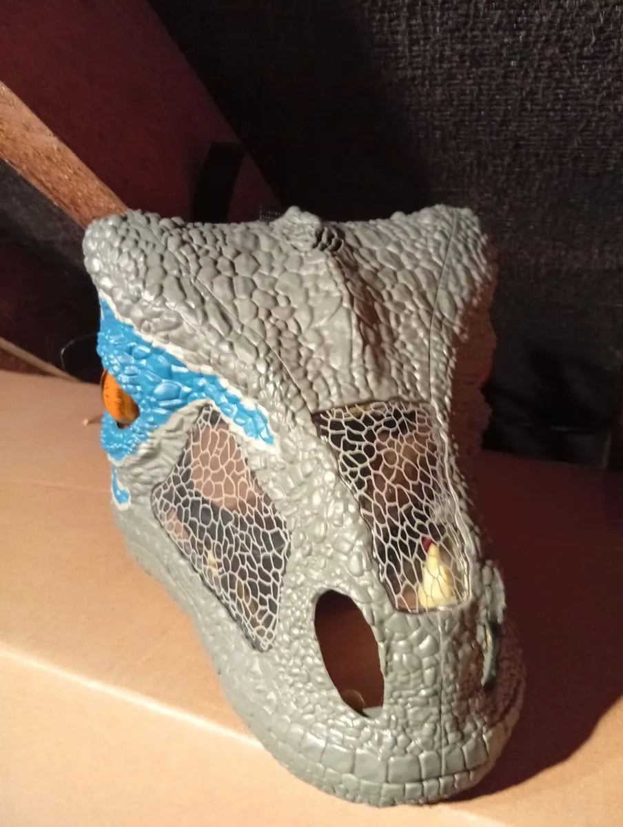 Jurassic world interactive head - Image 2