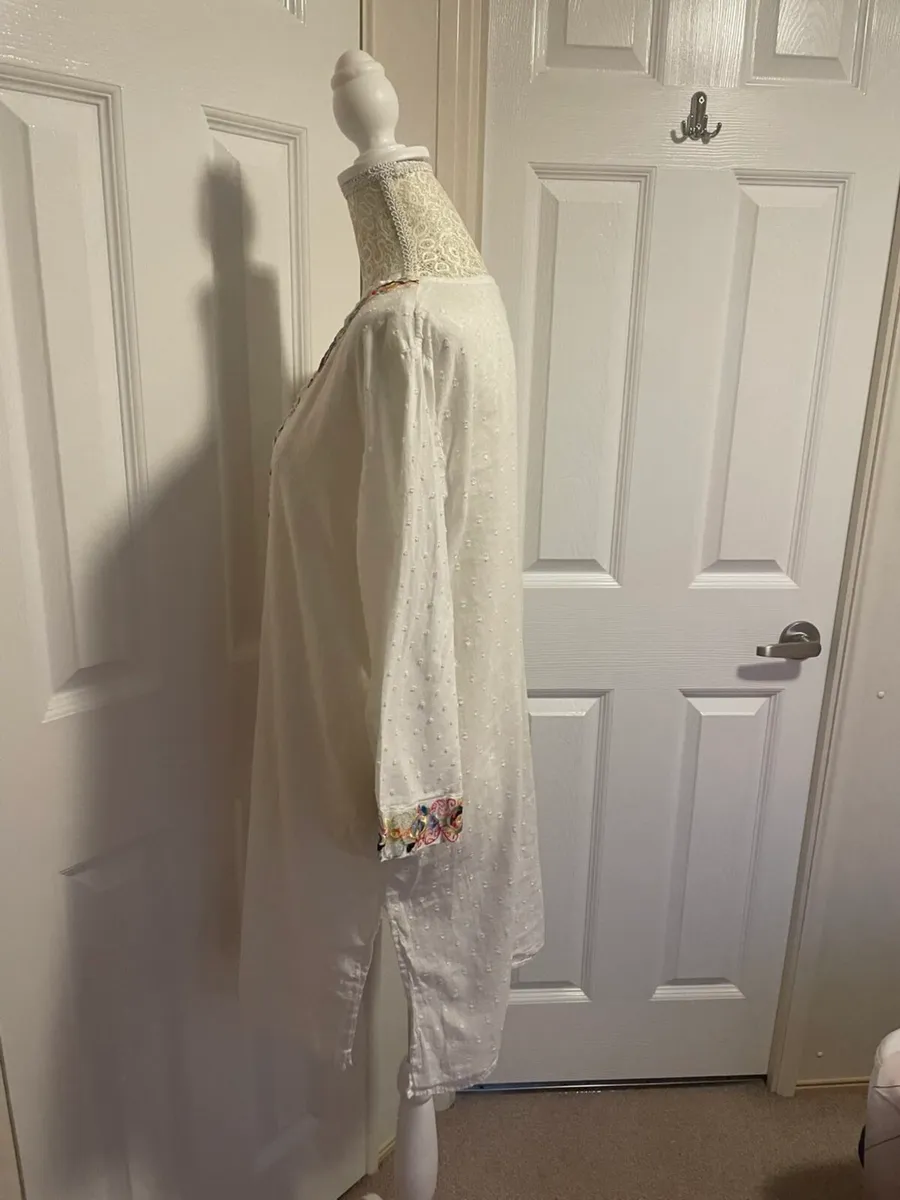 Siya White Boho Embroidered Tunic Dress – Cotton F - Image 4