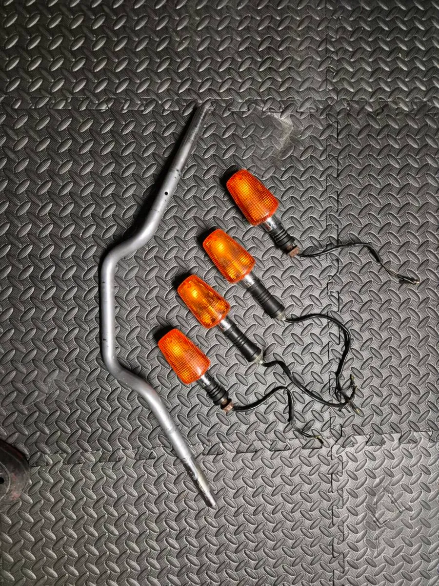 XJR1300 bars and original indicators