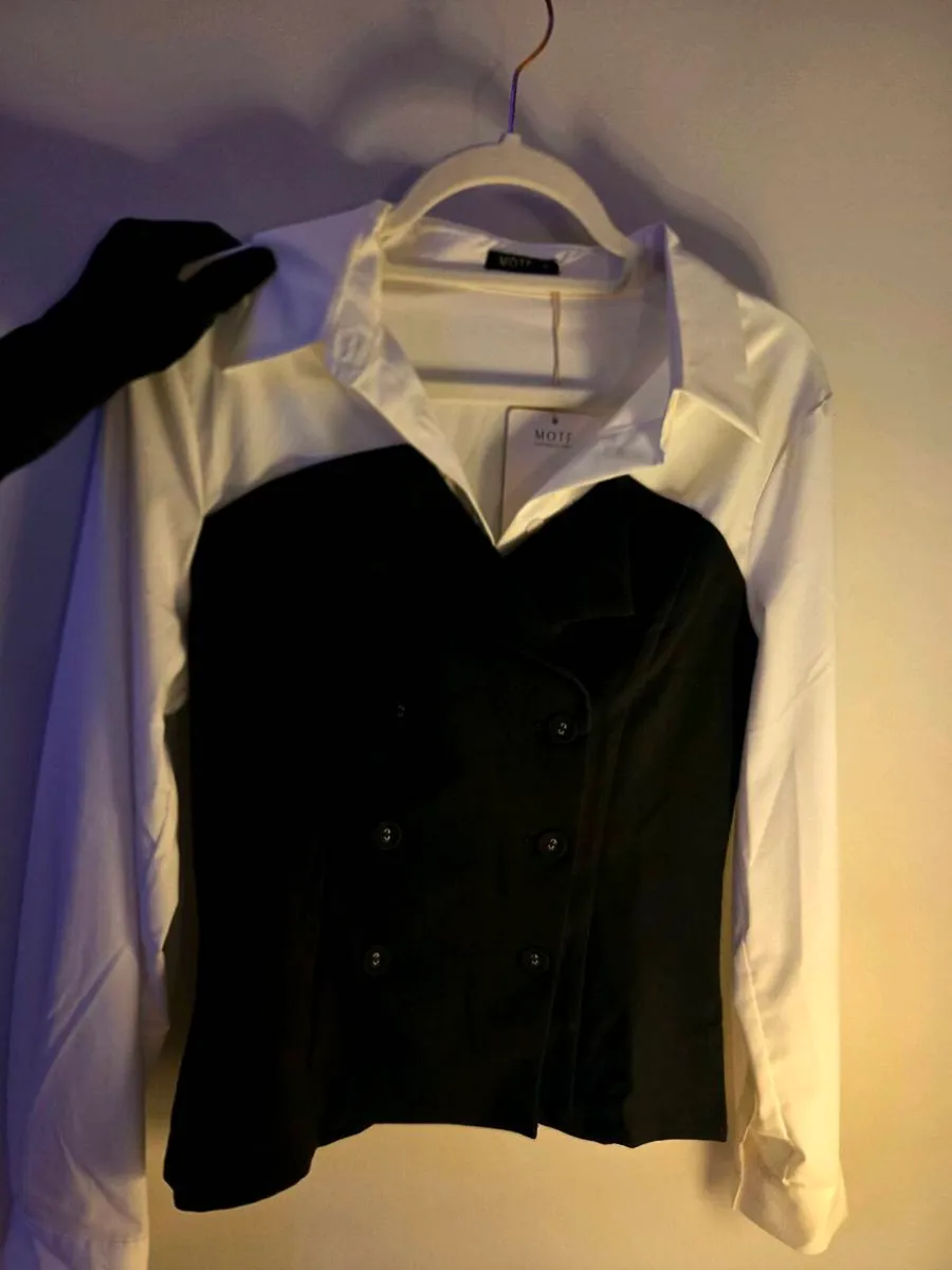 MOTI black and white contrast blouse - Image 1