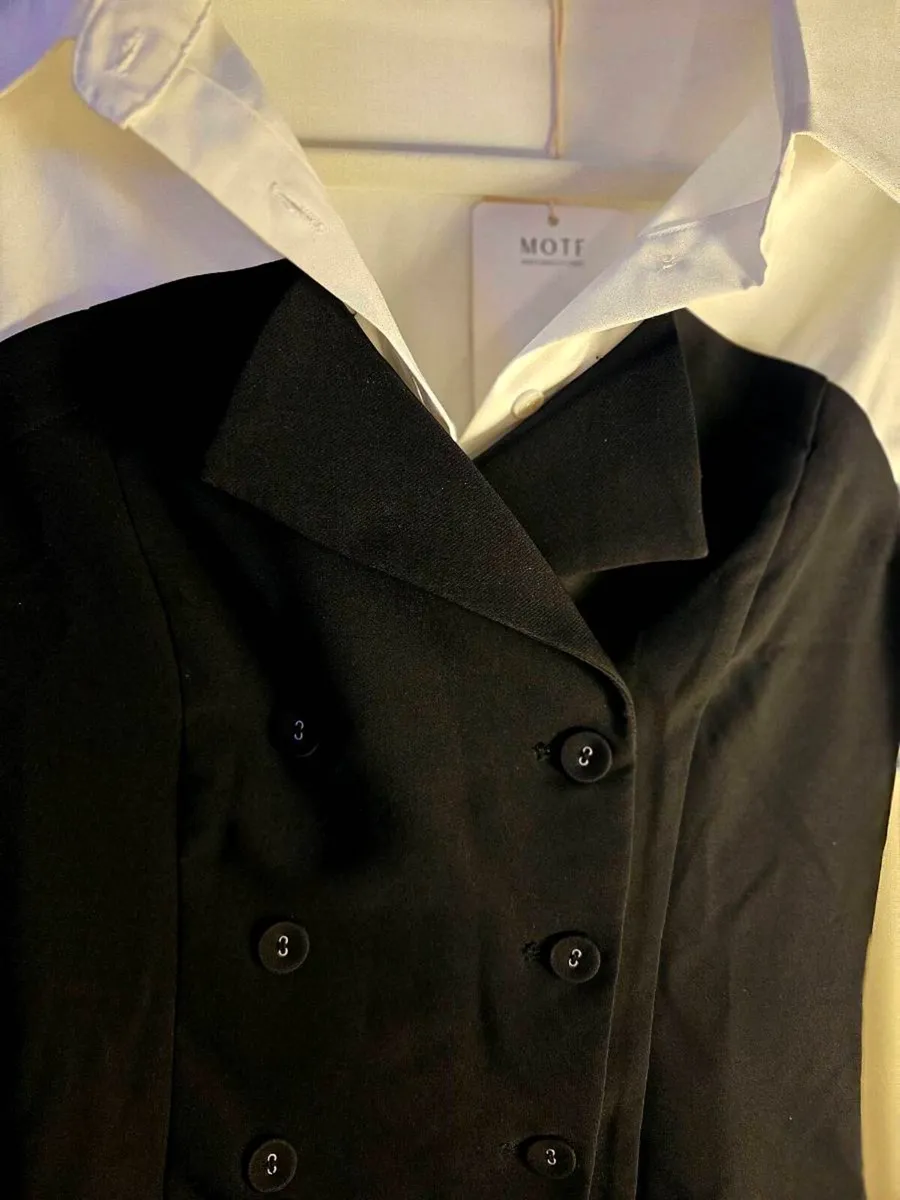 MOTI black and white contrast blouse - Image 2