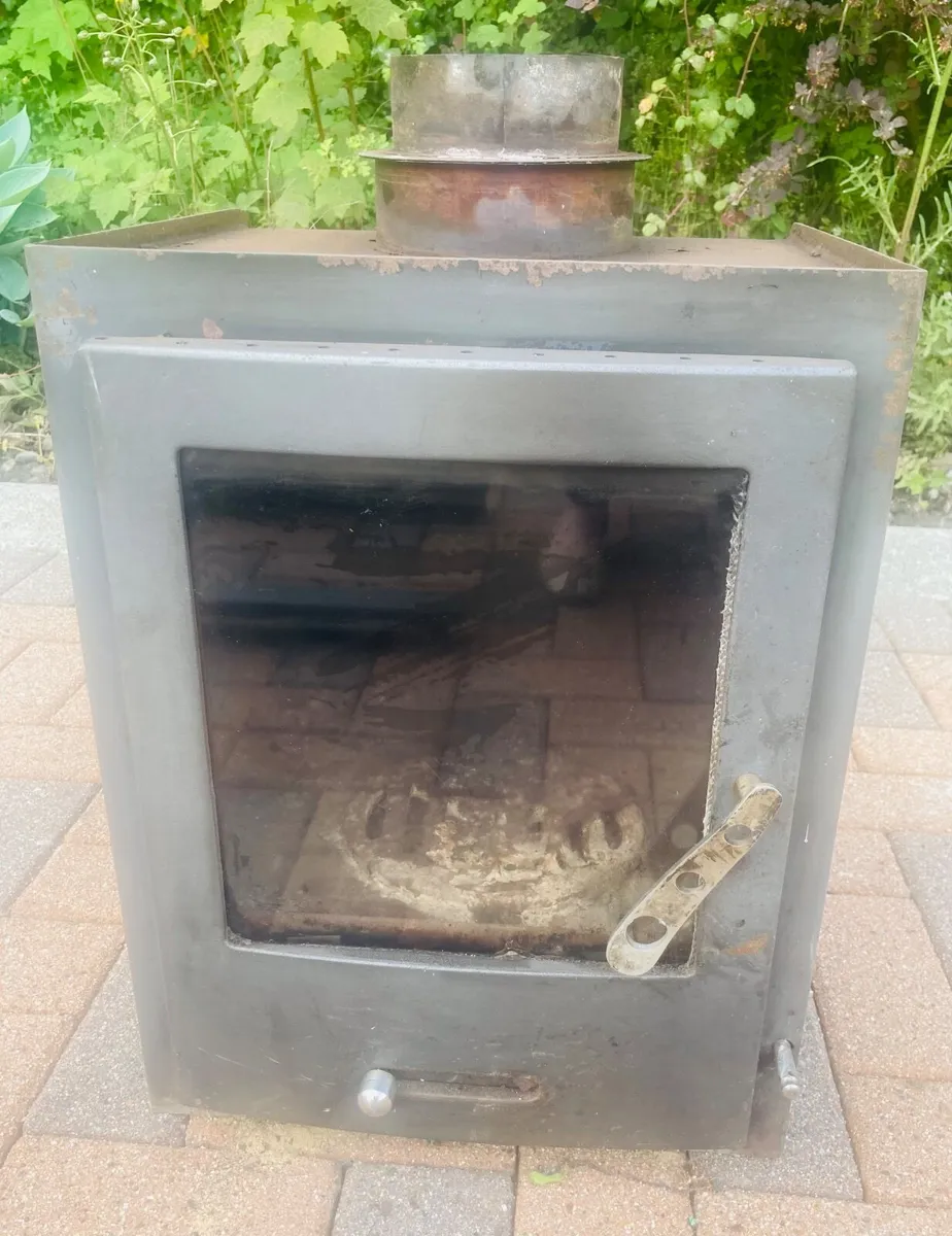 Insert fire stove and surround - Image 1