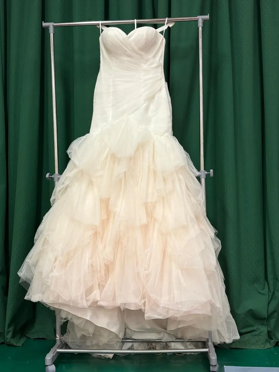 Wedding dress - Image 2