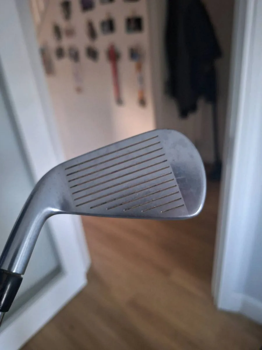 Titleist AP2 718 3 iron S300 shaft new MCC grip - Image 3