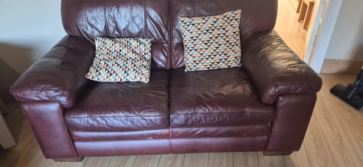 Leather Sofa 3 seater, 2 seater and armchair for s - Image 3