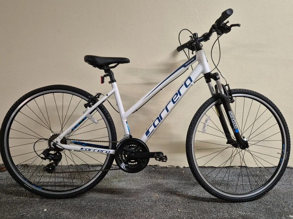 Carrera Crossfire Womens Hybrid Bike - Image 2