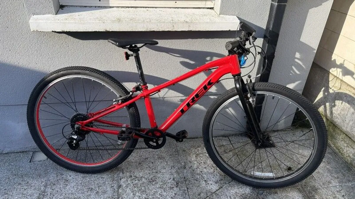 Trek Road Bike 26 inch teens - Image 1