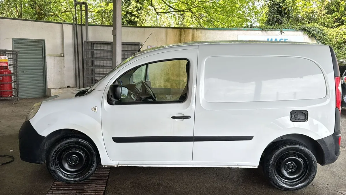 Renault Kangoo 2011 - Image 1