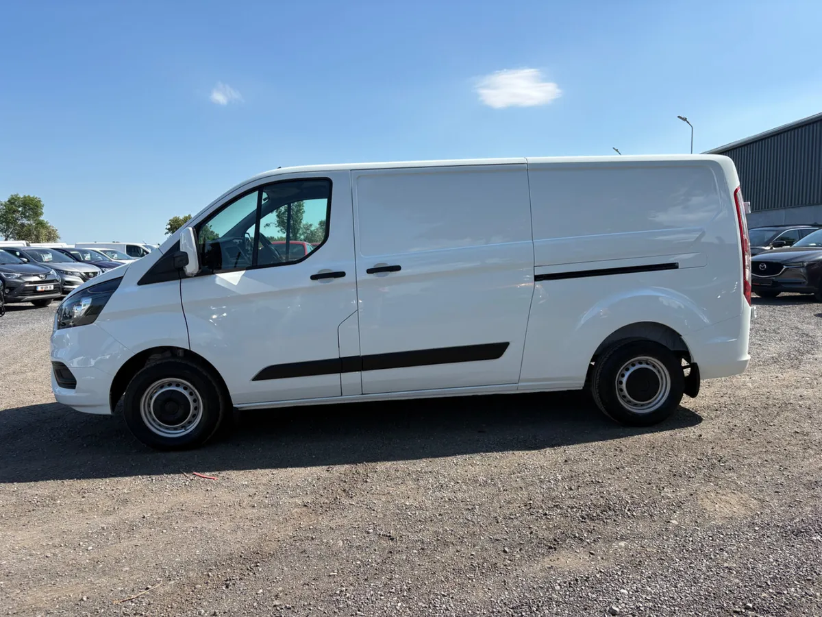 Ford Transit Custom LWB - Image 4