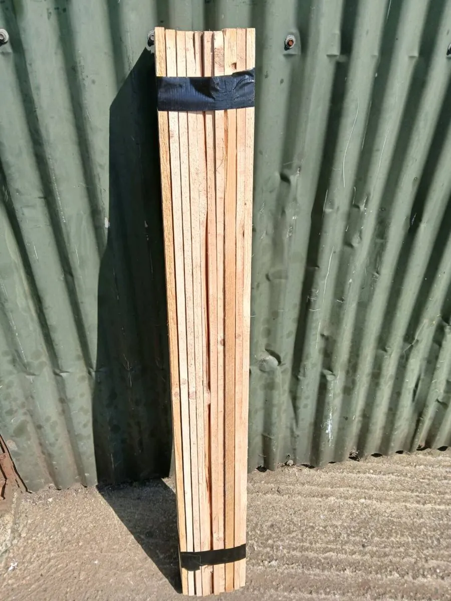 Lengths of timber - Image 1