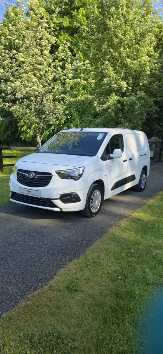 Vauxhall Combo 2300 1.5 SPORTIVE LWB NO VAT H SPEC - Image 2