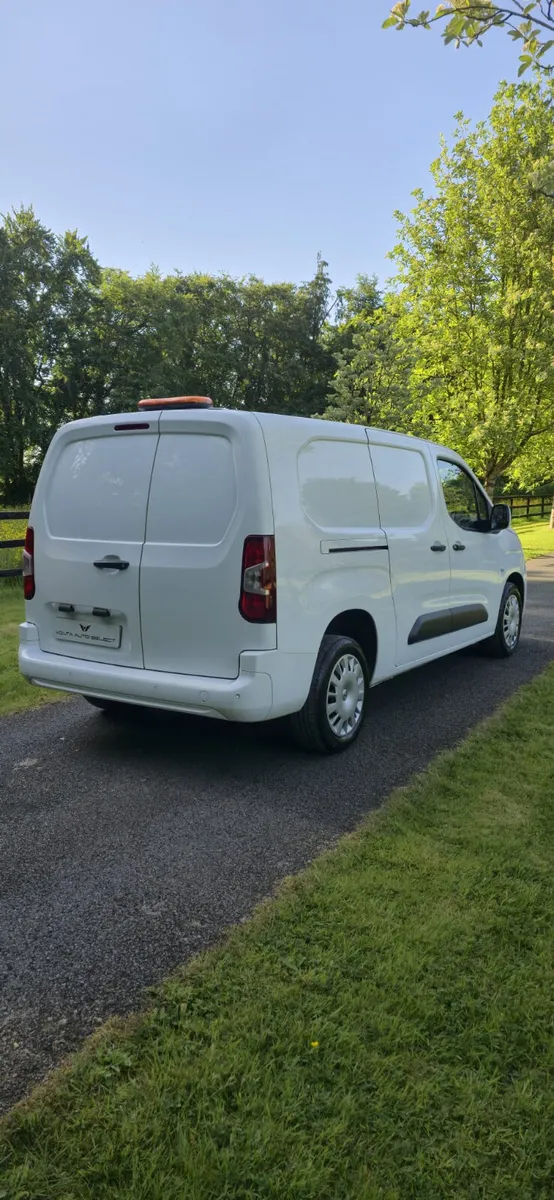 Vauxhall Combo 2300 1.5 SPORTIVE LWB NO VAT H SPEC - Image 4