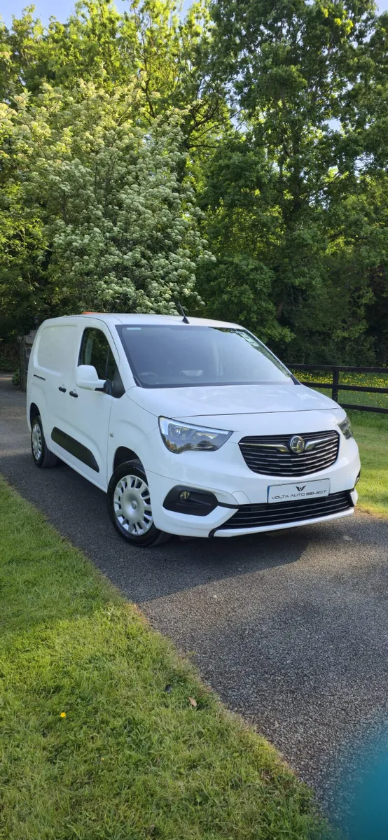 Vauxhall Combo 2300 1.5 SPORTIVE LWB NO VAT H SPEC - Image 1