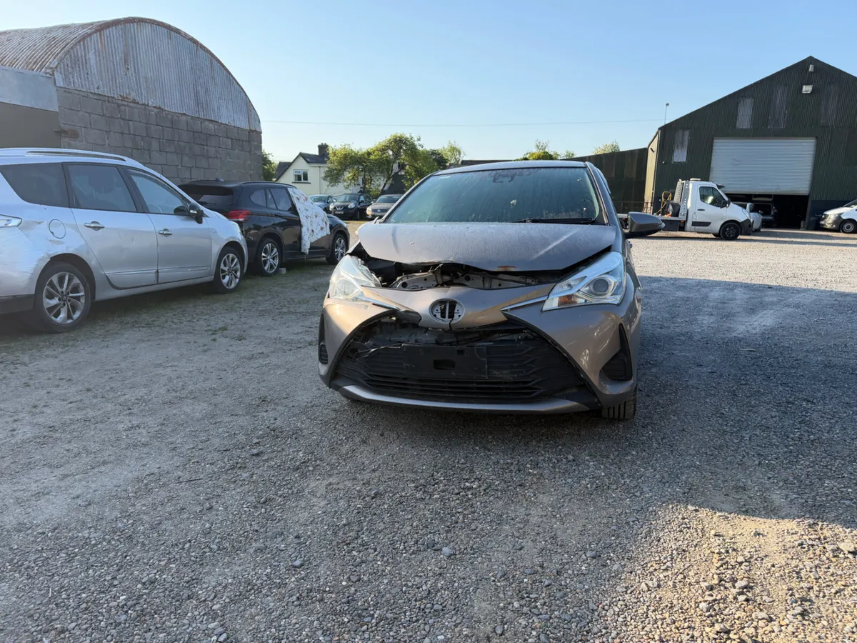 2019 Toyota Yaris petrol hybrid automatic - Image 2